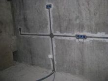 Instalação de fiação elétrica em pisos de concreto
