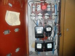 Έλεγχος του μετρητή ηλεκτρικής ενέργειας στο σπίτι