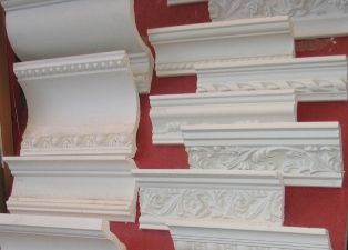 Ceiling skirting boards