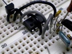 MOSFET tranzistorių su 555 laikmačiu tvarkyklės