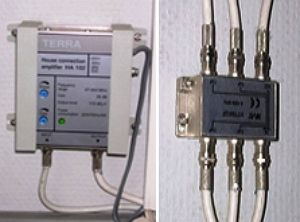 Amplificador (esquerdo) e divisor (direito) do sinal de TV
