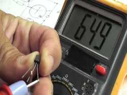 Como verificar o transistor