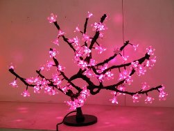 LED stromy - nový typ slavnostního osvětlení