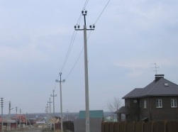 Trabalhos de instalação elétrica quando conectados ao suprimento de eletricidade de uma casa de campo