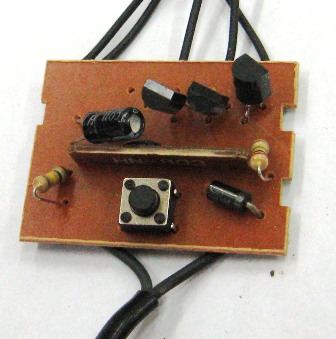 Appearance of a controller of a garland with three thyristors