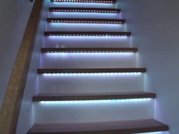 Contoh penggunaan LED