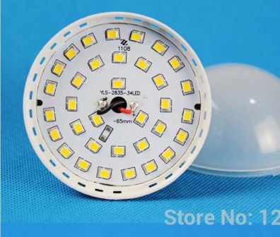 LED diody v lampě