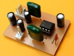 Поларни и неполарни кондензатори - у чему је разлика
