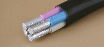 Cable with aluminum conductors