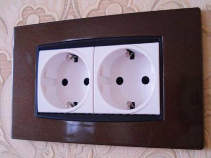How to install and connect an additional outlet to the wiring