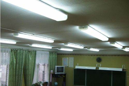 Автоматизация на осветлението в класната стая