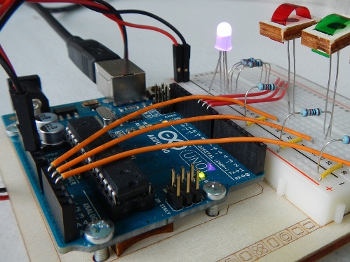 Експерименти с Arduino UNO