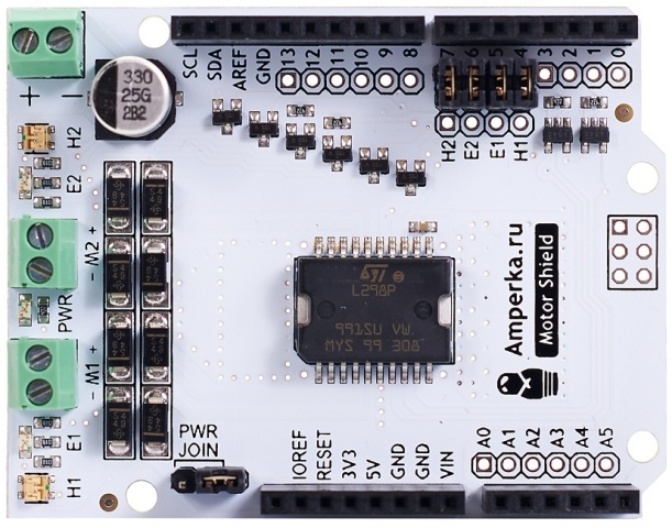 Board for controlling DC motors