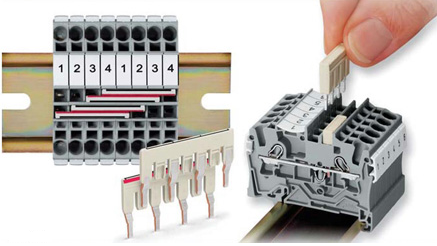 Jumpers for connecting terminal blocks and devices on a Din rail