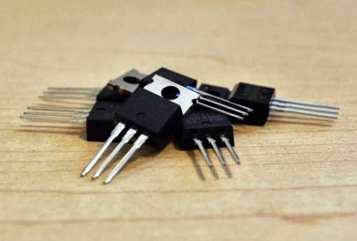 ¿Por qué arden los transistores?