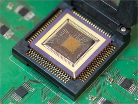 Chip Memristor