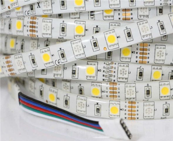 Kuinka selvittää LED-nauhan teho
