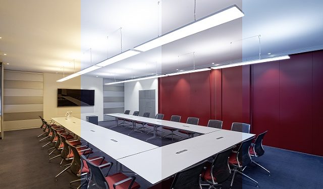 Biodynamic lighting of workplaces